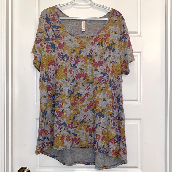LuLaRoe Classic T 2XL - Picture 1 of 5